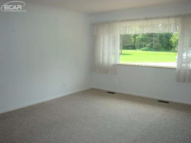 12192 North Linden Road Clio, MI 48420 - Photo 22 of 46 20442397-21.JPG