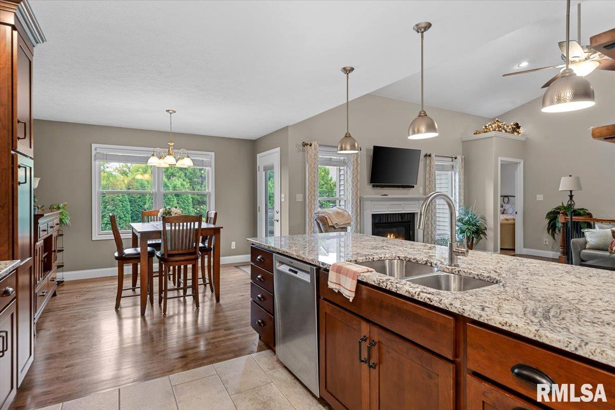 2706 Buckskin Trail Springfield, IL 62711 - Photo 11 of 47 Gallery Image 11