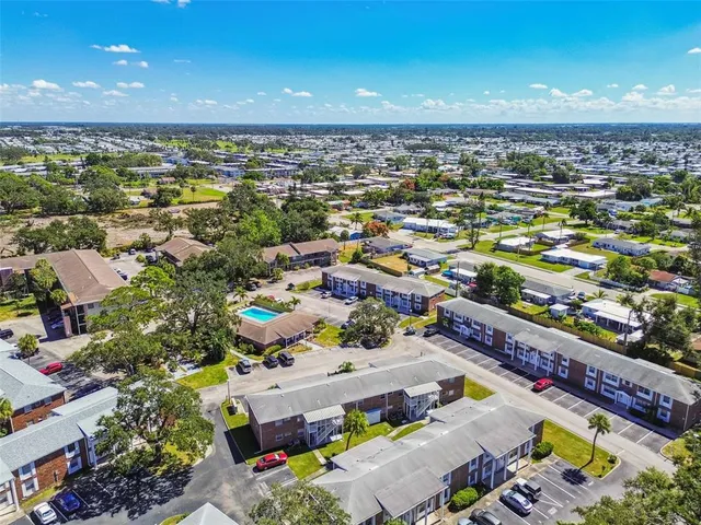 $99,000 | 4507 9th Street West, Unit E1, Bradenton, FL 34207