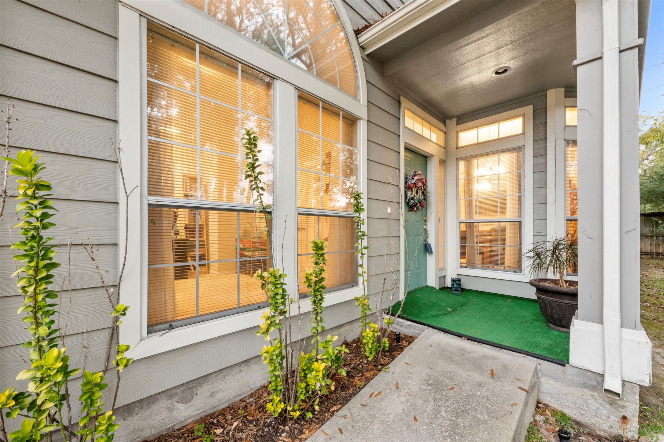 2334 Everest Way Houston, TX 77339 - Photo 2 of 29 a view of an entrance to house with yard