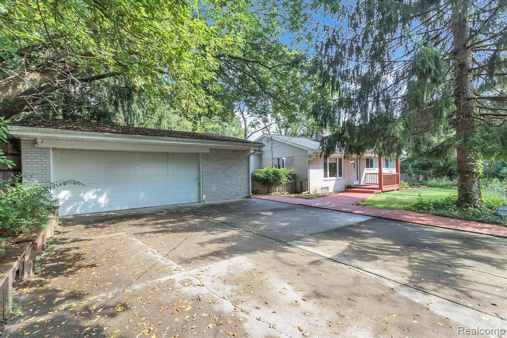 28366 Rollcrest Road Farmington Hills, MI 48334 - Photo 52 of 53
