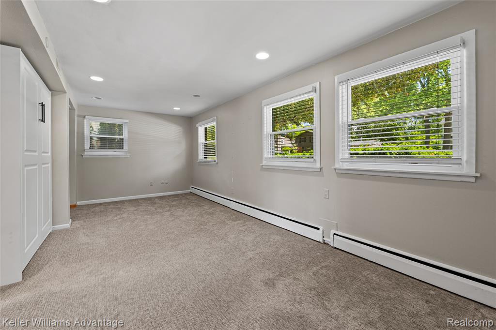 5722 Raven Road Bloomfield Hills, MI 48301 - Photo 19 of 34