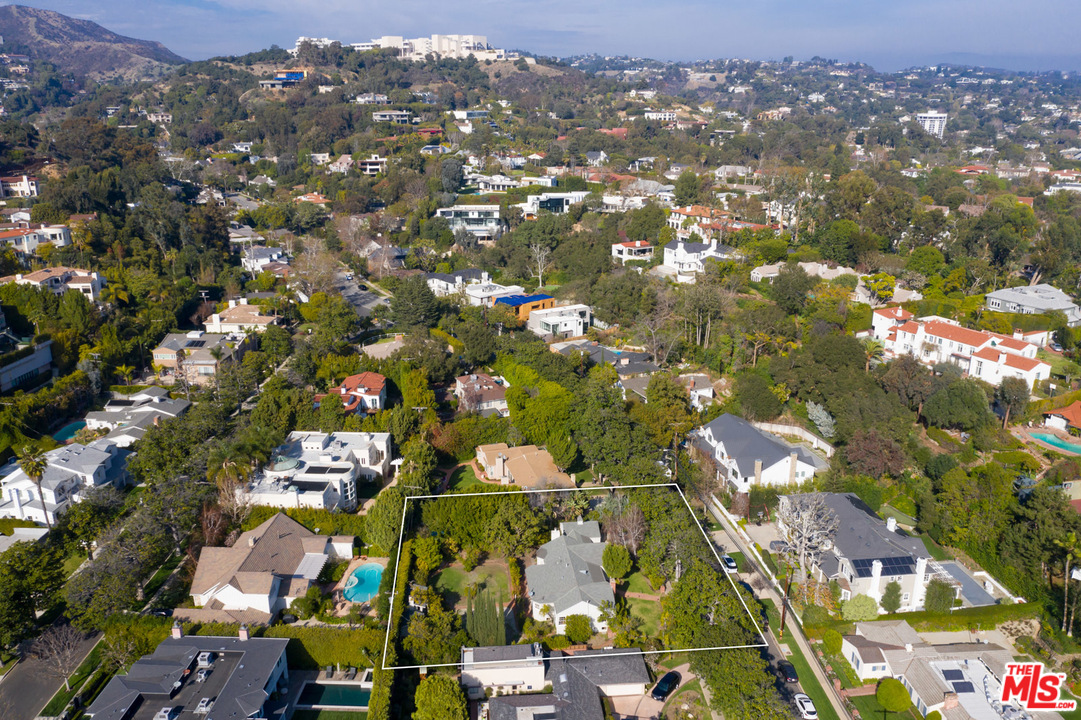 455 North Bundy Drive Los Angeles, CA 90049 - Photo 12 of 12