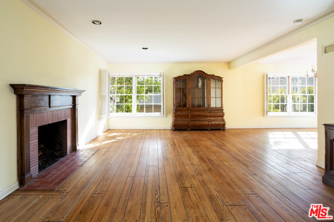 455 North Bundy Drive Los Angeles, CA 90049 - Photo 4 of 12