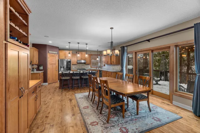 $849,900 | 695 Rosa Court, Eagan, MN 55123