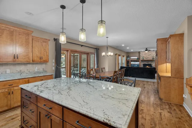 $849,900 | 695 Rosa Court, Eagan, MN 55123