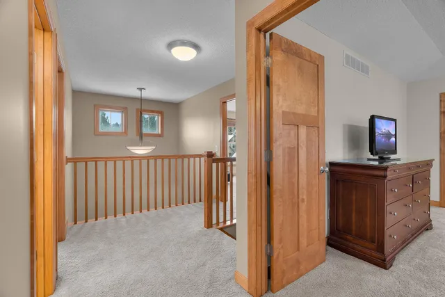 $849,900 | 695 Rosa Court, Eagan, MN 55123