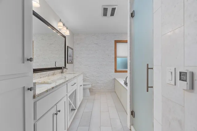 $849,900 | 695 Rosa Court, Eagan, MN 55123