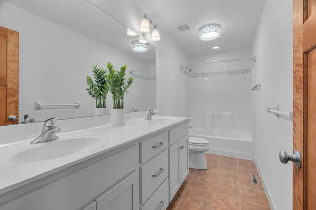 $849,900 | 695 Rosa Court, Eagan, MN 55123