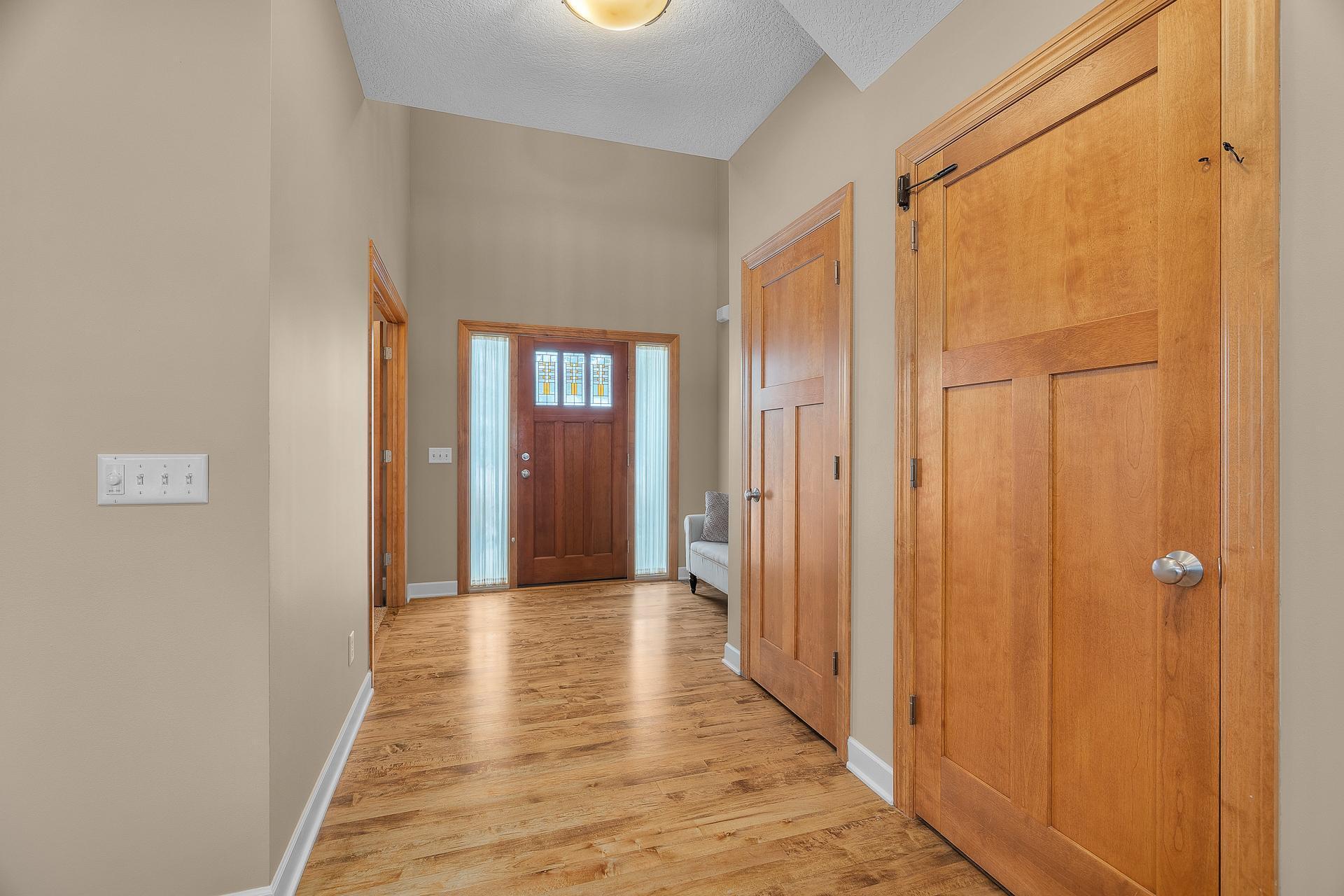 695 Rosa Court Eagan, MN 55123 - Photo 6 of 66