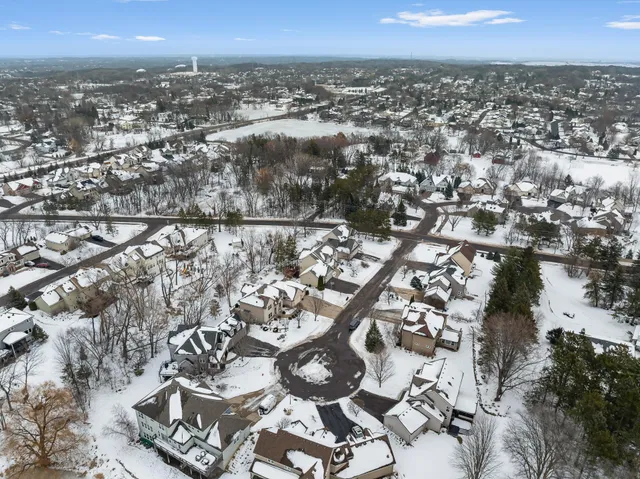 $849,900 | 695 Rosa Court, Eagan, MN 55123