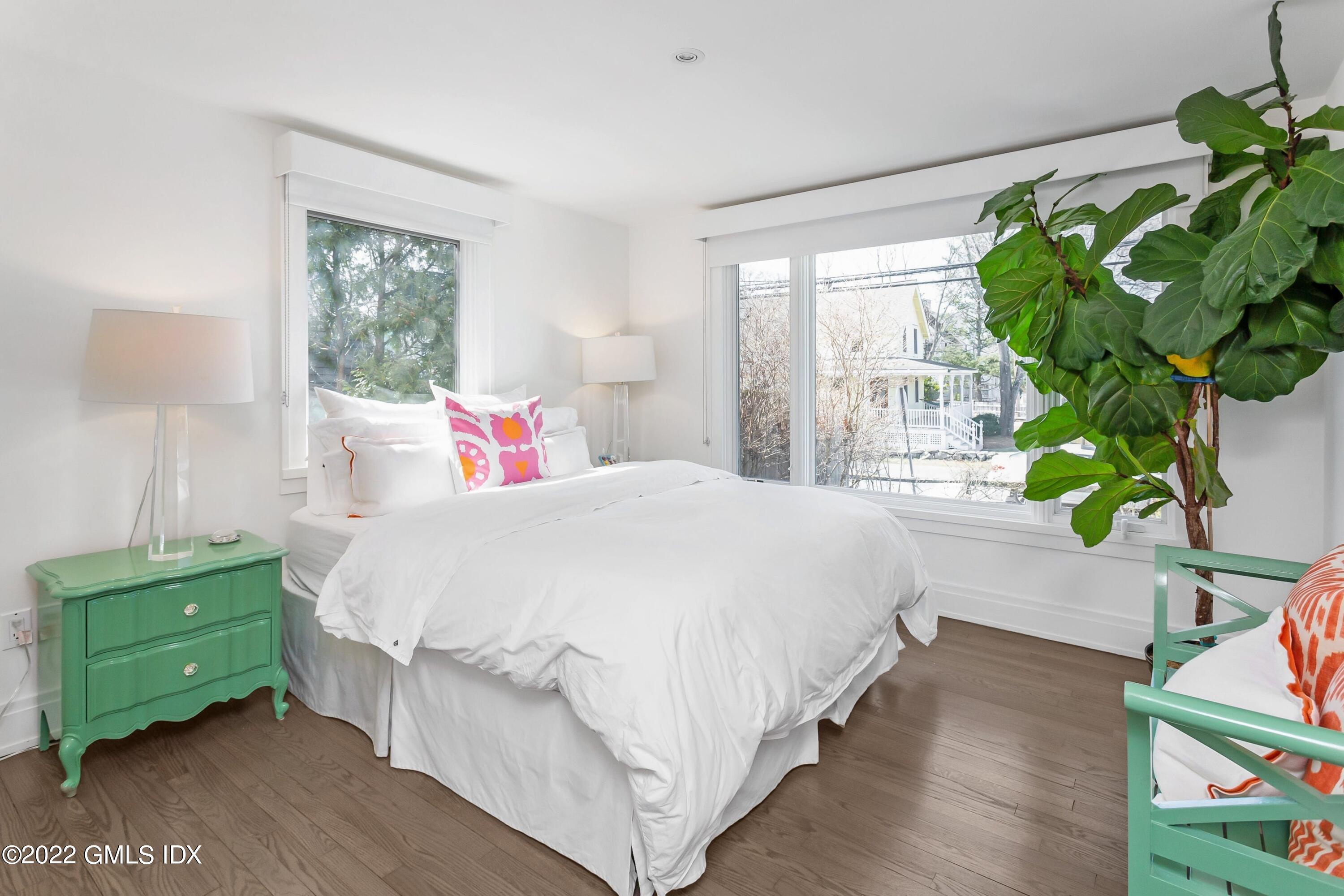 63 Roton Avenue Norwalk, CT 06853 - Photo 16 of 40 170472173-15