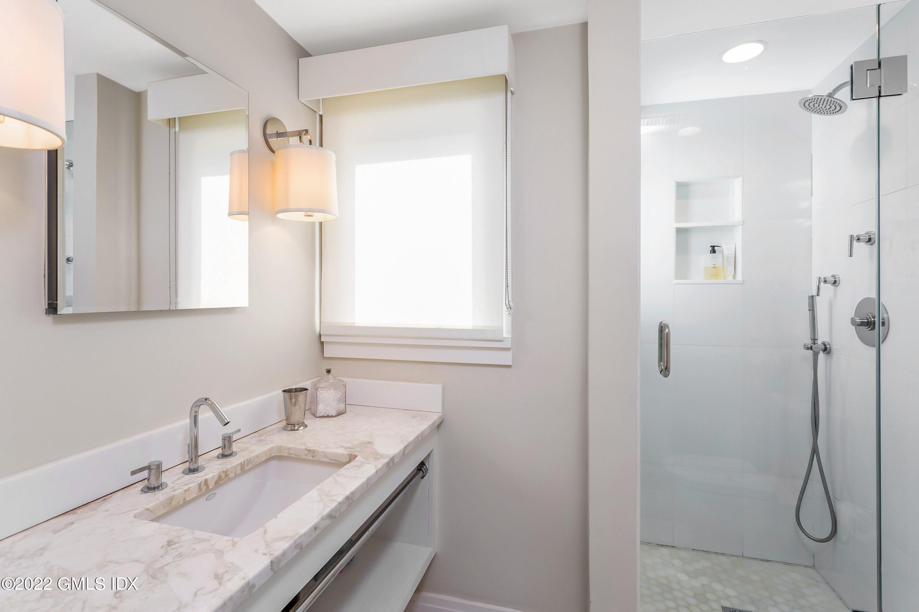 63 Roton Avenue Norwalk, CT 06853 - Photo 24 of 40 170472173-23