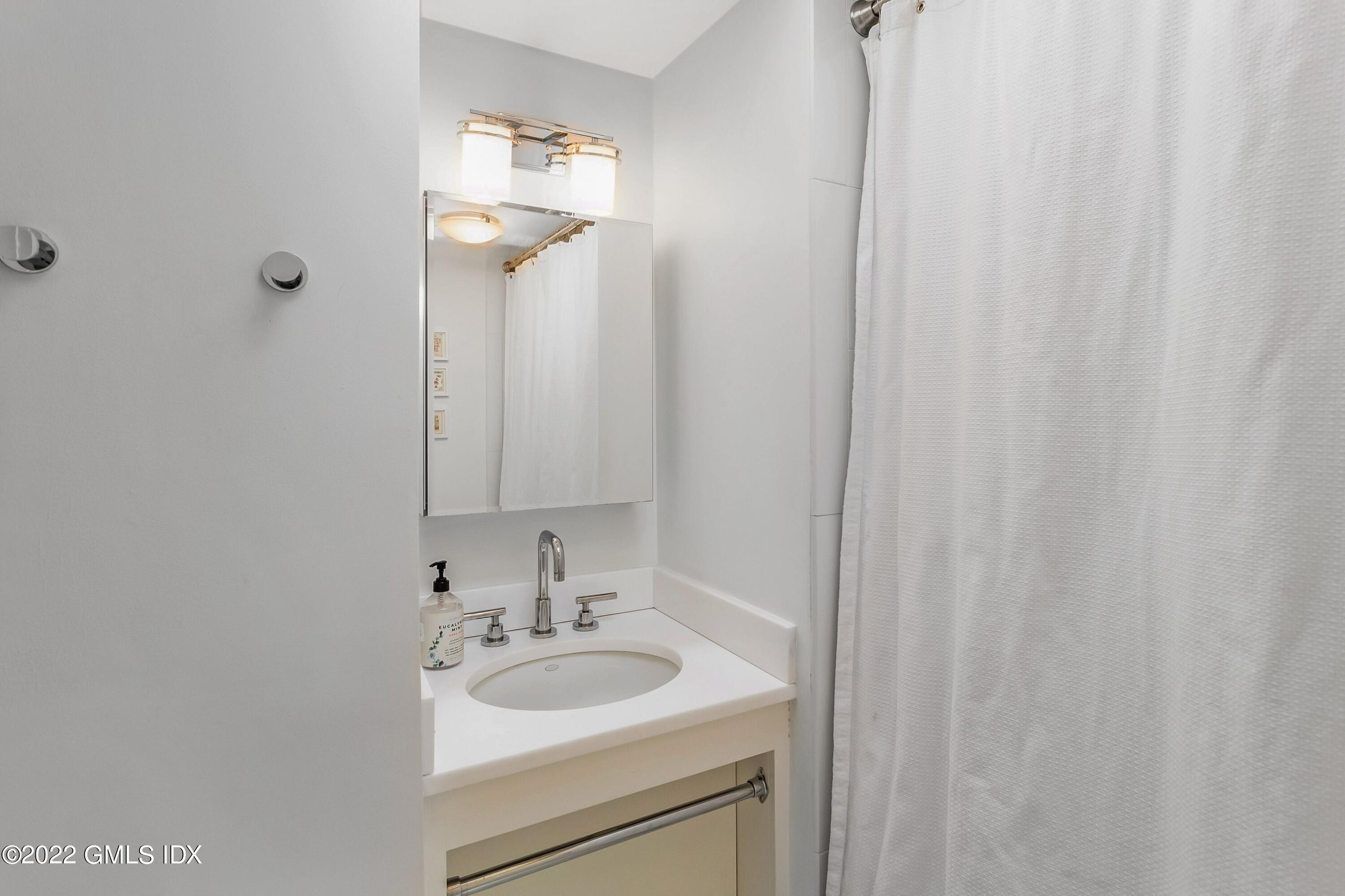 63 Roton Avenue Norwalk, CT 06853 - Photo 27 of 40 170472173-26