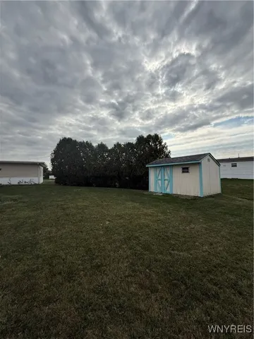 $70,000 | 648 Birchwood Drive, Lockport Town, NY 14094