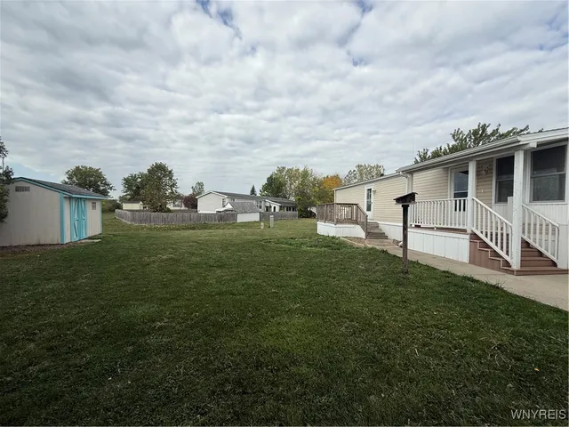 $70,000 | 648 Birchwood Drive, Lockport Town, NY 14094