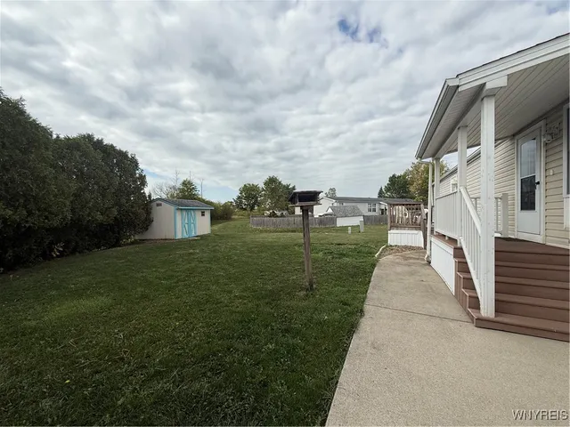 $70,000 | 648 Birchwood Drive, Lockport Town, NY 14094