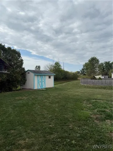 $70,000 | 648 Birchwood Drive, Lockport Town, NY 14094