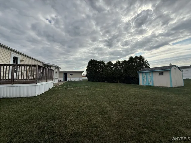 $70,000 | 648 Birchwood Drive, Lockport Town, NY 14094