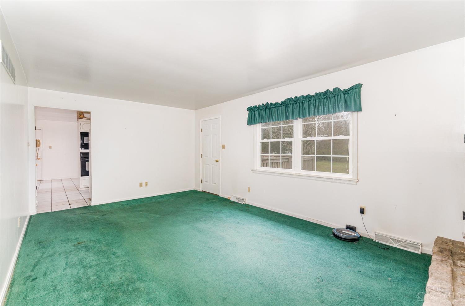 4635 Elmwood Road Batavia, OH 45103 - Photo 12 of 28 Gallery Image 12