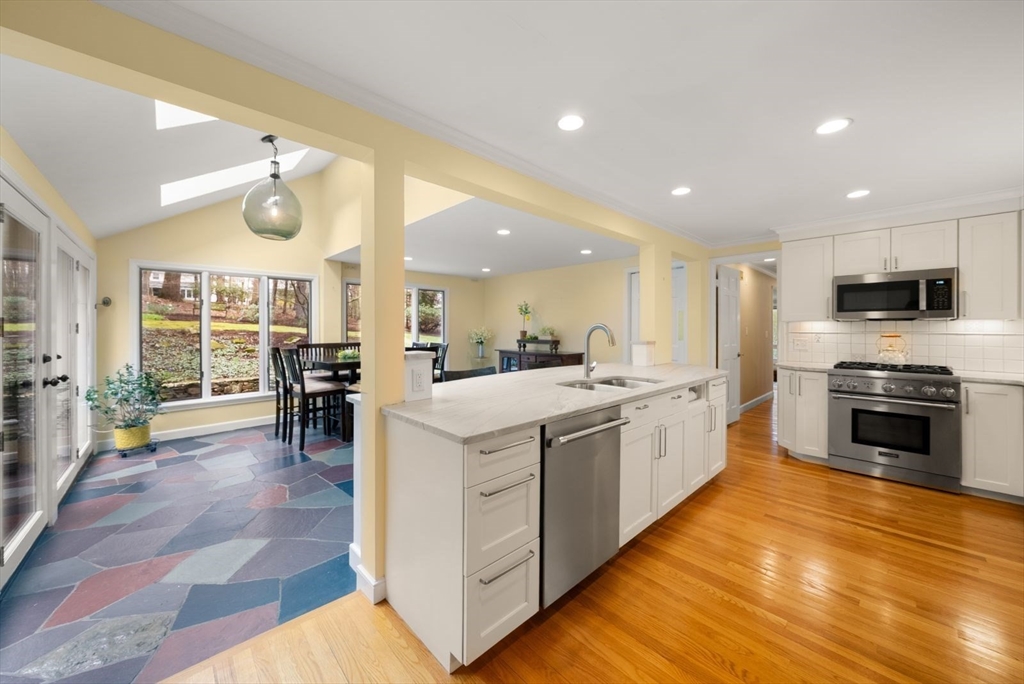 11 Sterling Road Wellesley, MA 02482 - Photo 22 of 42 Gallery Image 22