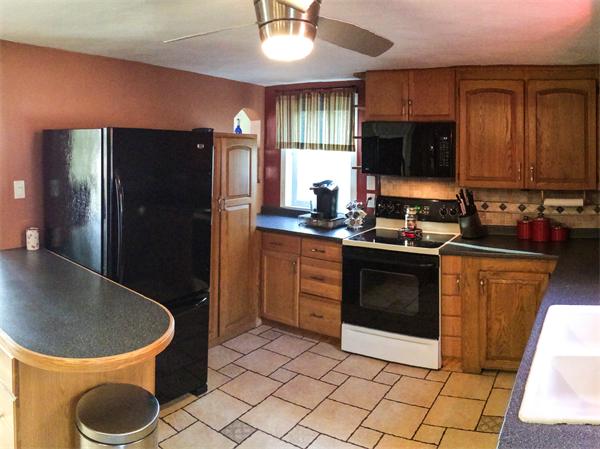 364 Concord Road Billerica, MA 01821 - Photo 2 of 27 Gallery Image 2