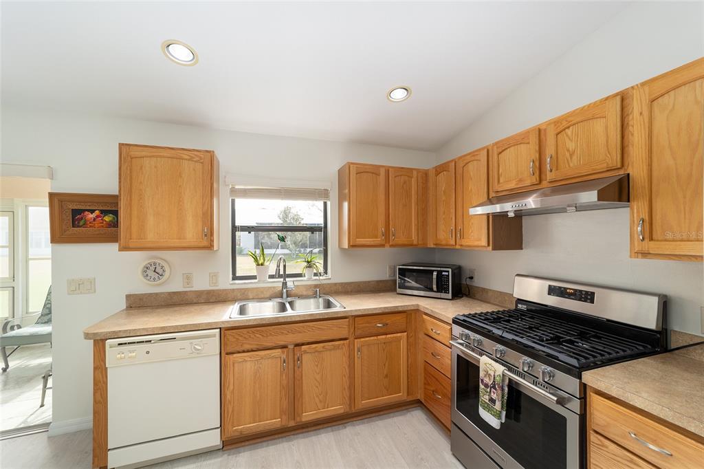 1754 Southwest 156th Lane Ocala, FL 34473 - Photo 8 of 23
