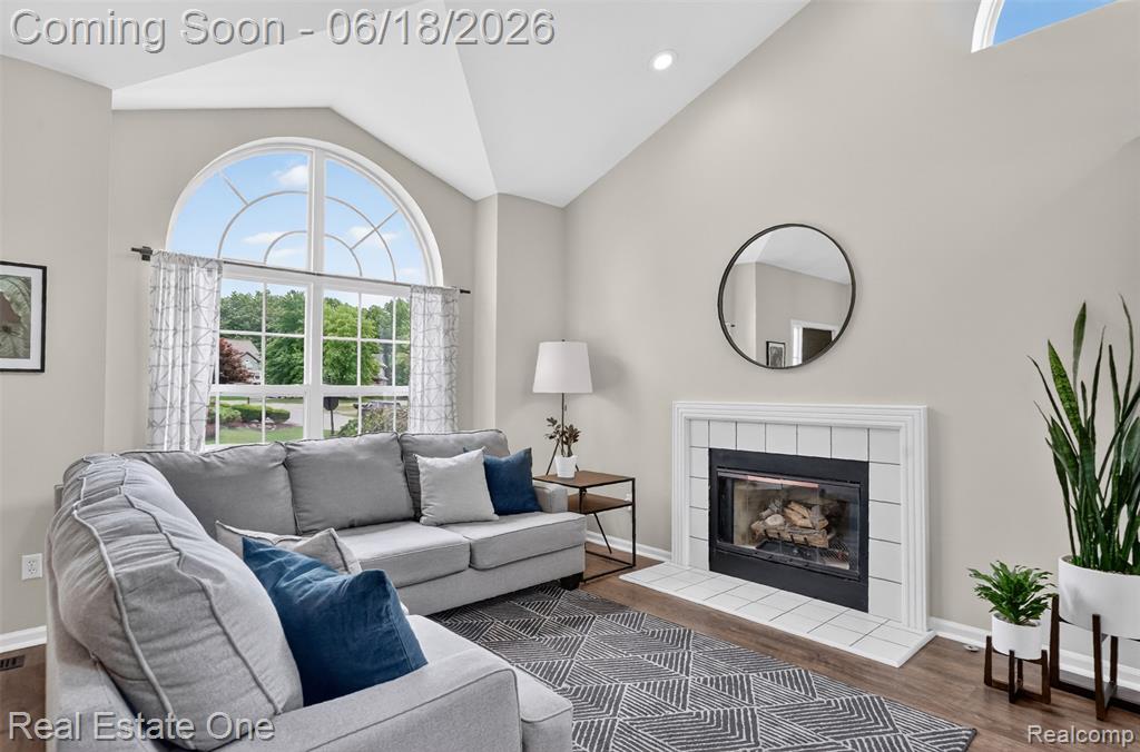 475 Court Lane Howell, MI 48843 - Photo 5 of 55