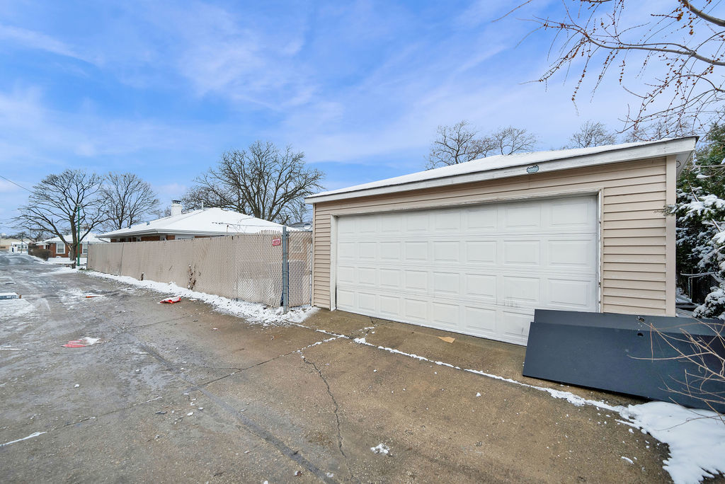 7845 South Kilpatrick Avenue Chicago, IL 60652 - Photo 18 of 20