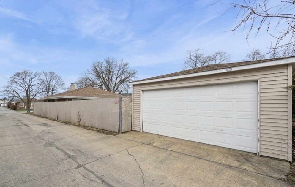 7845 South Kilpatrick Avenue Chicago, IL 60652 - Photo 18 of 20