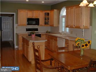 109 Ravenhill Road Phoenixville, PA 19460 - Photo 6 of 12 Kitchen