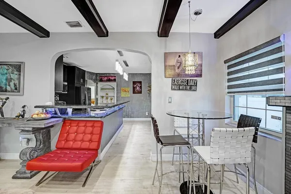 $3,500 | 2000 Jackson Street, Hollywood, FL 33020