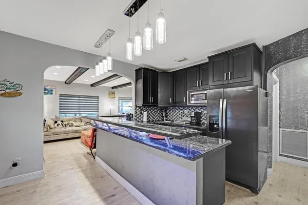 $3,500 | 2000 Jackson Street, Hollywood, FL 33020