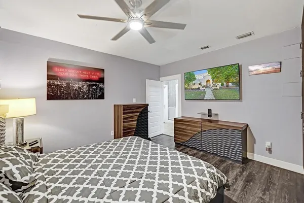 $3,500 | 2000 Jackson Street, Hollywood, FL 33020