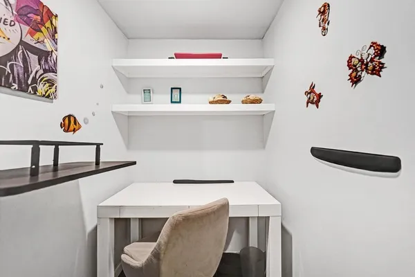 $3,500 | 2000 Jackson Street, Hollywood, FL 33020