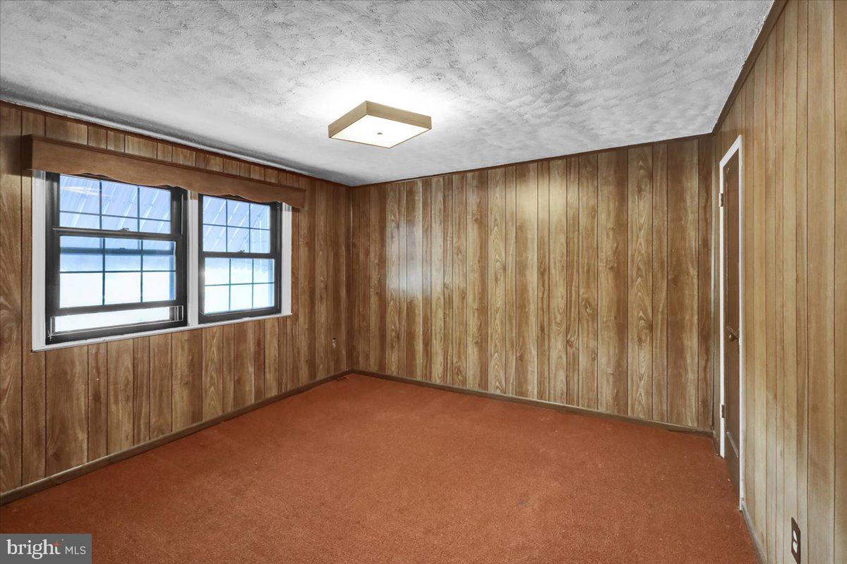 203 Sycamore Road Reading, PA 19611 - Photo 12 of 27
