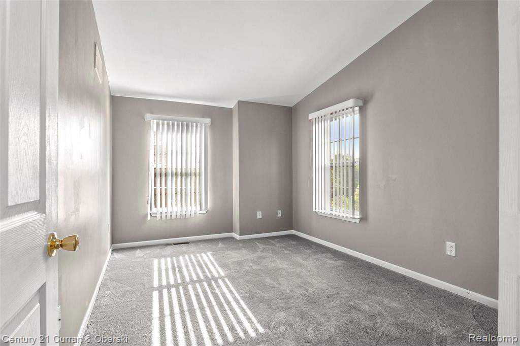 10854 Pardee Road Taylor, MI 48180 - Photo 15 of 32