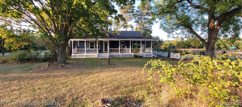 8198 Horton Bay Road Petoskey, MI 49770 - Photo 5 of 43