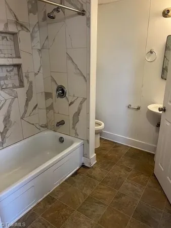 $1,000 | 327 Cherry Street, Unit 4, Mount Airy, NC 27030