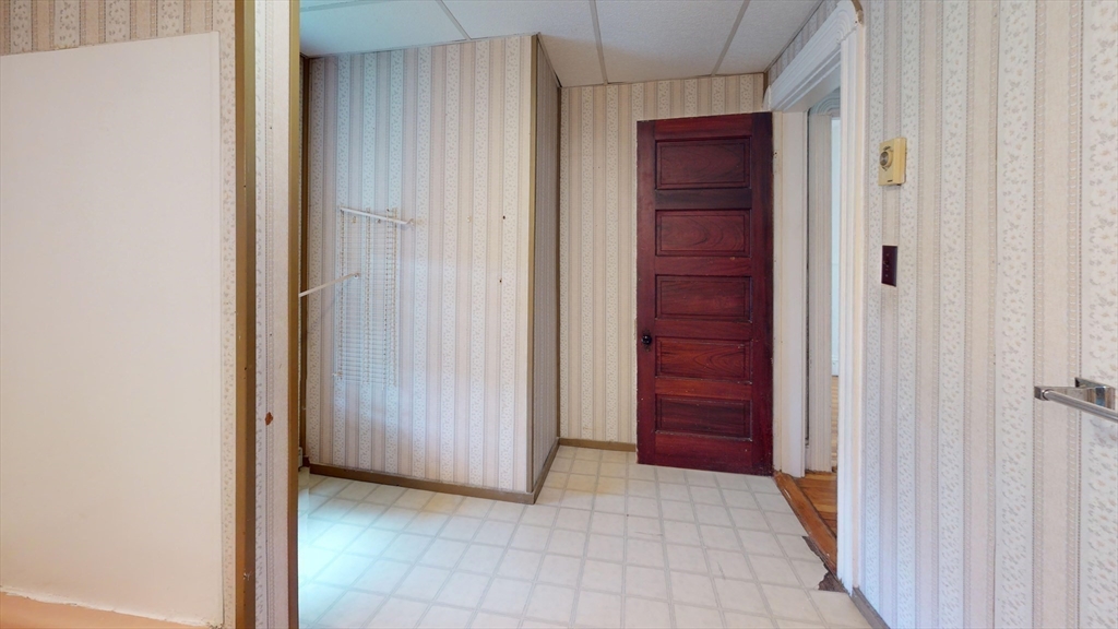 51 Uxbridge Street Worcester, MA 01605 - Photo 30 of 33