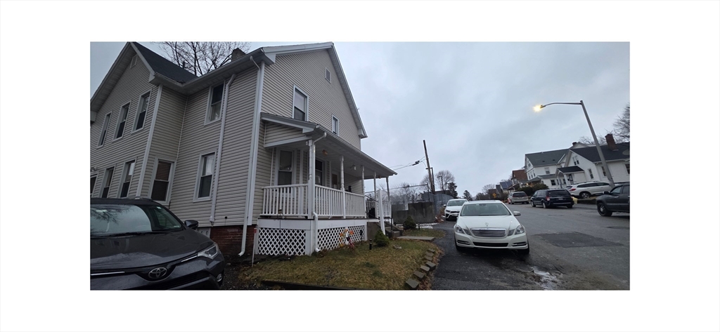 51 Uxbridge Street Worcester, MA 01605 - Photo 9 of 33