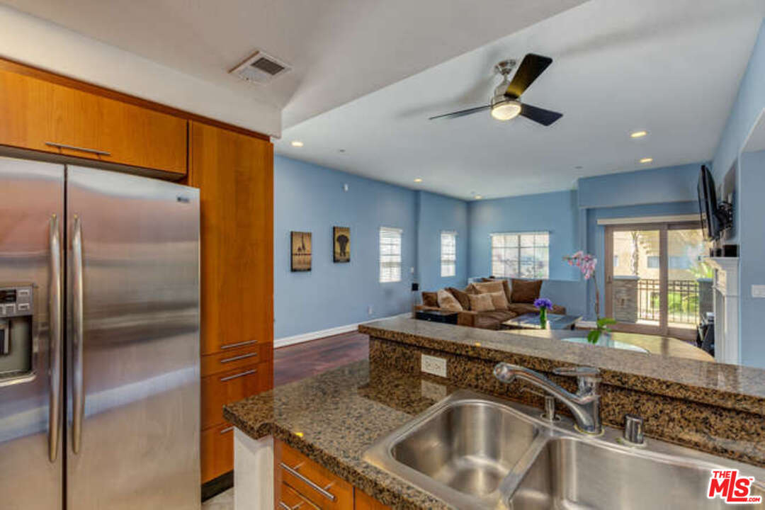 15248 Clark Street, Unit 101 Sherman Oaks, CA 91411 - Photo 14 of 26