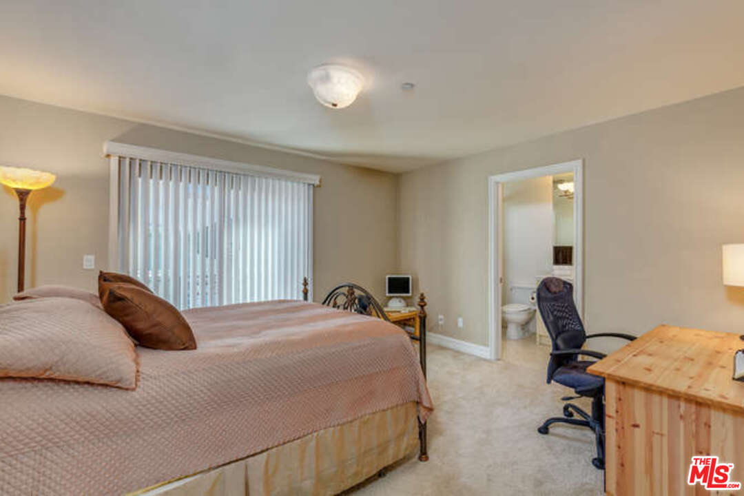 15248 Clark Street, Unit 101 Sherman Oaks, CA 91411 - Photo 24 of 26