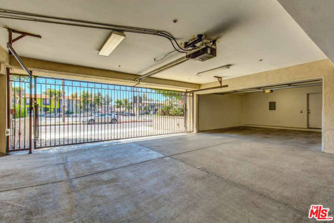 15248 Clark Street, Unit 101 Sherman Oaks, CA 91411 - Photo 26 of 26