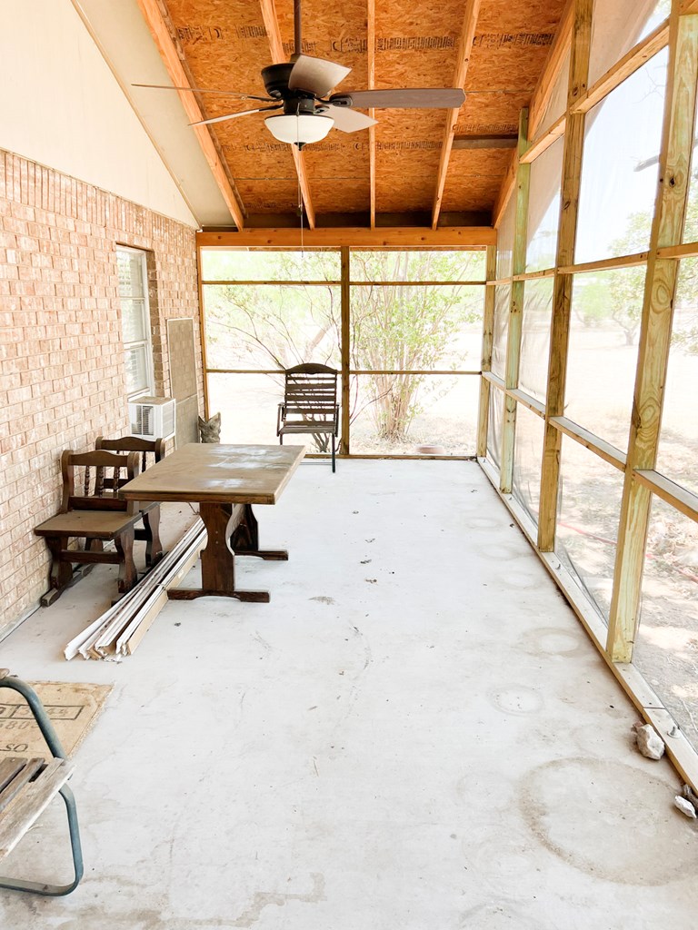 110 Cortez Buchanan Dam, TX 78609 - Photo 7 of 17 a room with gym equipment