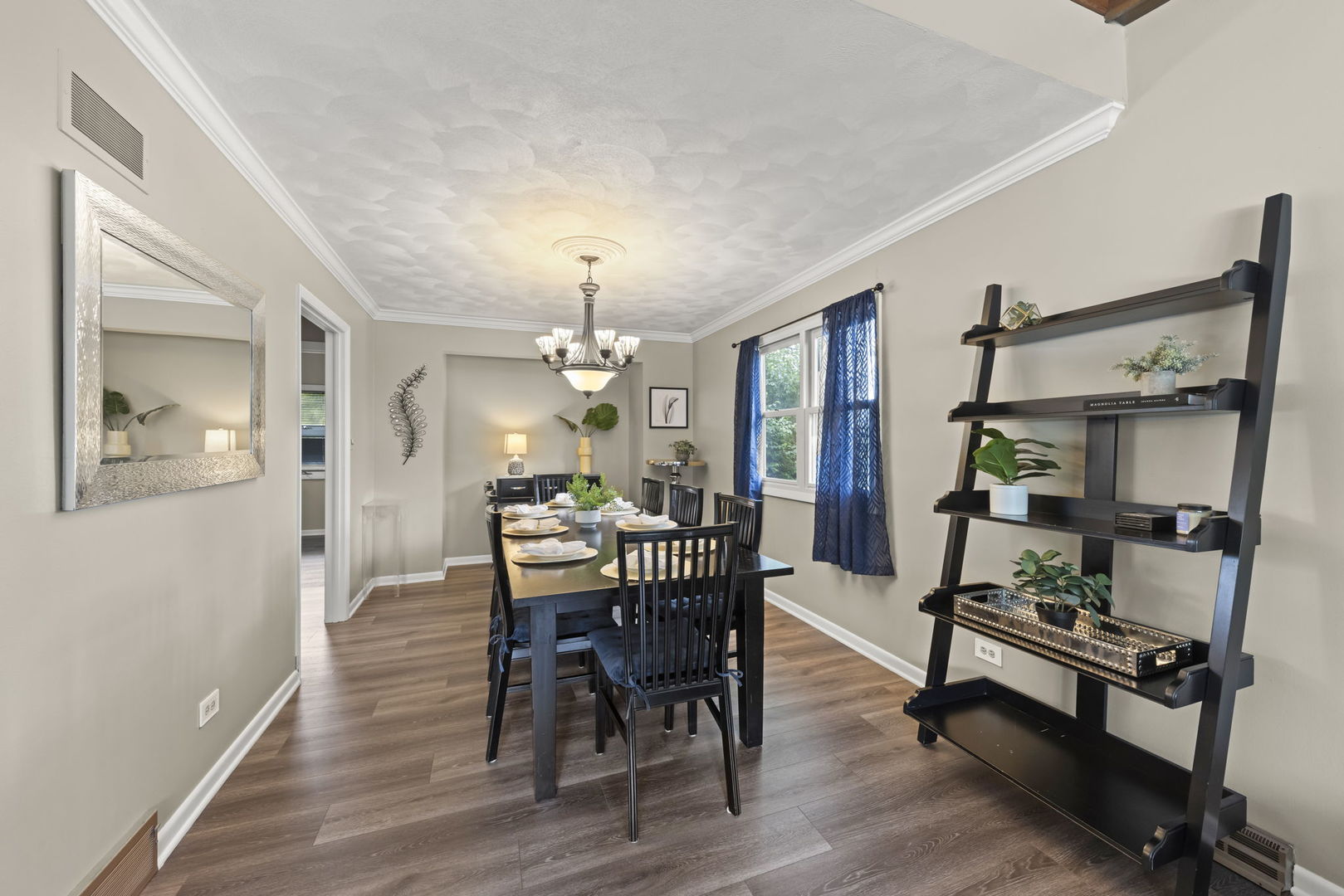 403 West Harding Road Lombard, IL 60148 - Photo 7 of 33