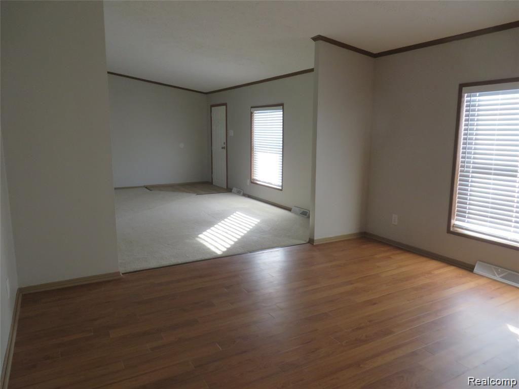 21255 Springhill Street Romulus, MI 48174 - Photo 6 of 28
