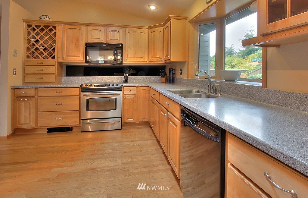 1123 235th Place Southwest Bothell, WA 98021 - Photo 3 of 25