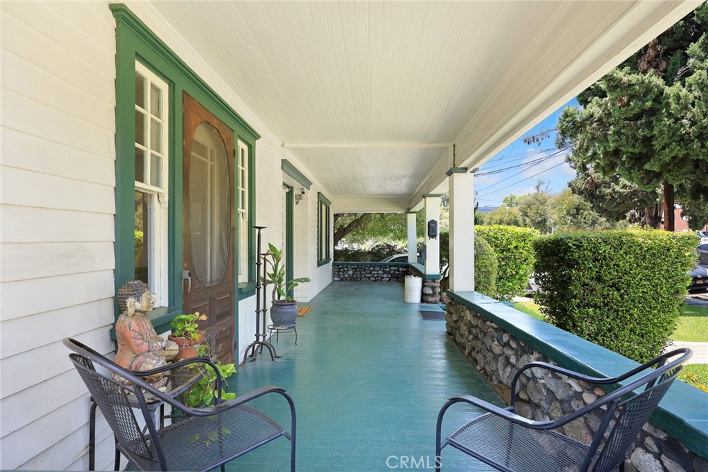 1156 Steuben Street Pasadena, CA 91106 - Photo 9 of 36 a outdoor space with chairs