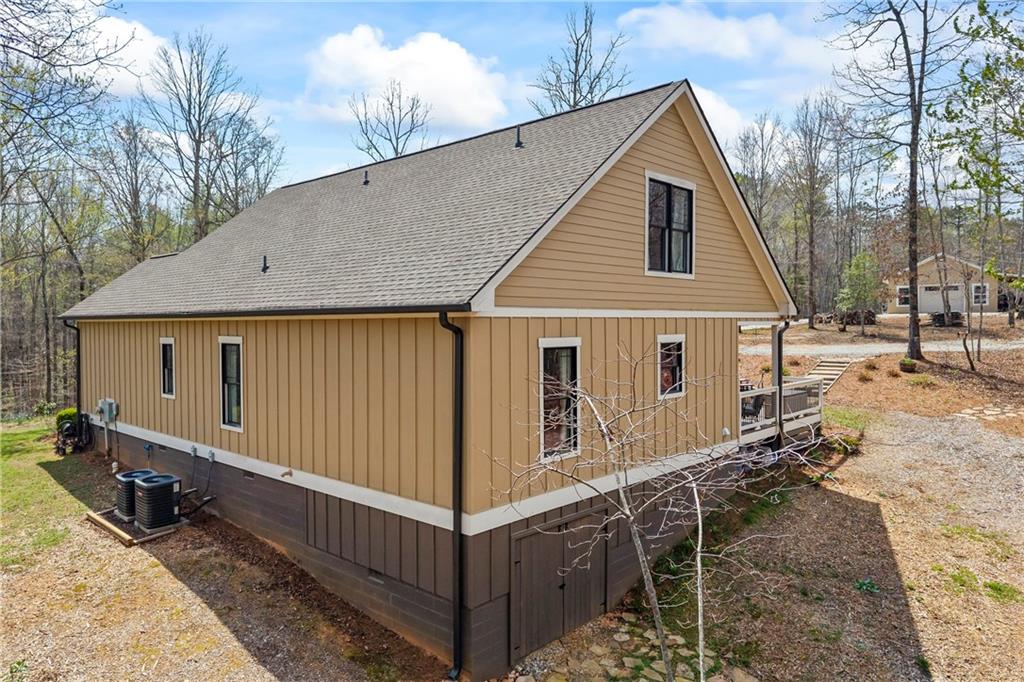 5240 Highway 17 Clarkesville, GA 30523 - Photo 4 of 82